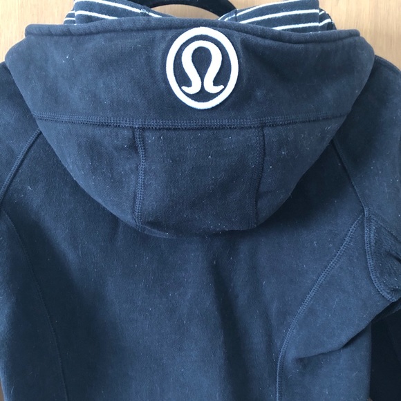 2 for $45 🔹Lululemon Scuba Hoodie - Picture 3 of 4